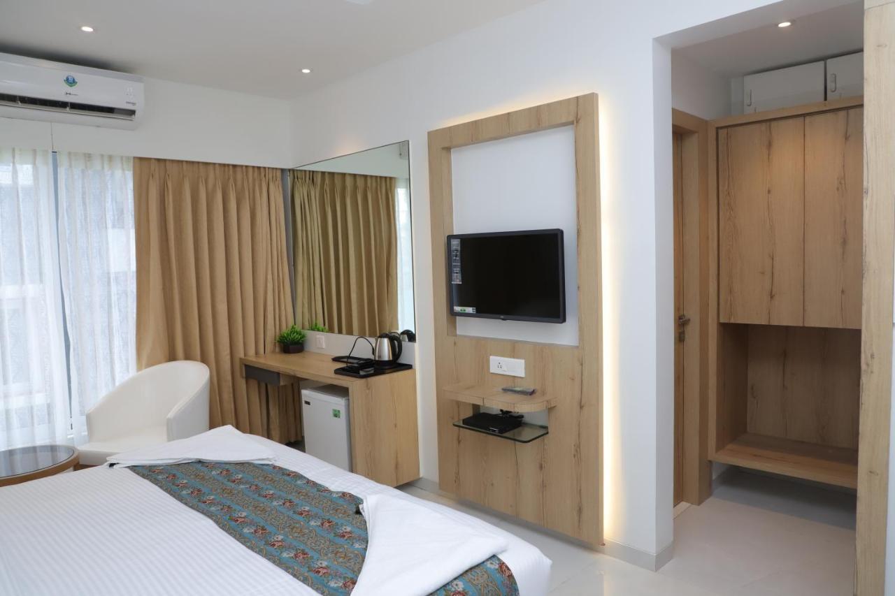 Shikin Hotels Navi Mumbai Exterior foto